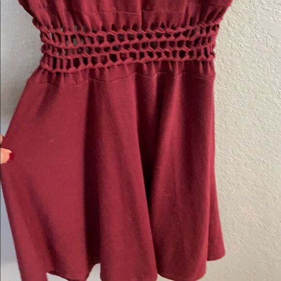 Maroon dress - Picture 4 of 4